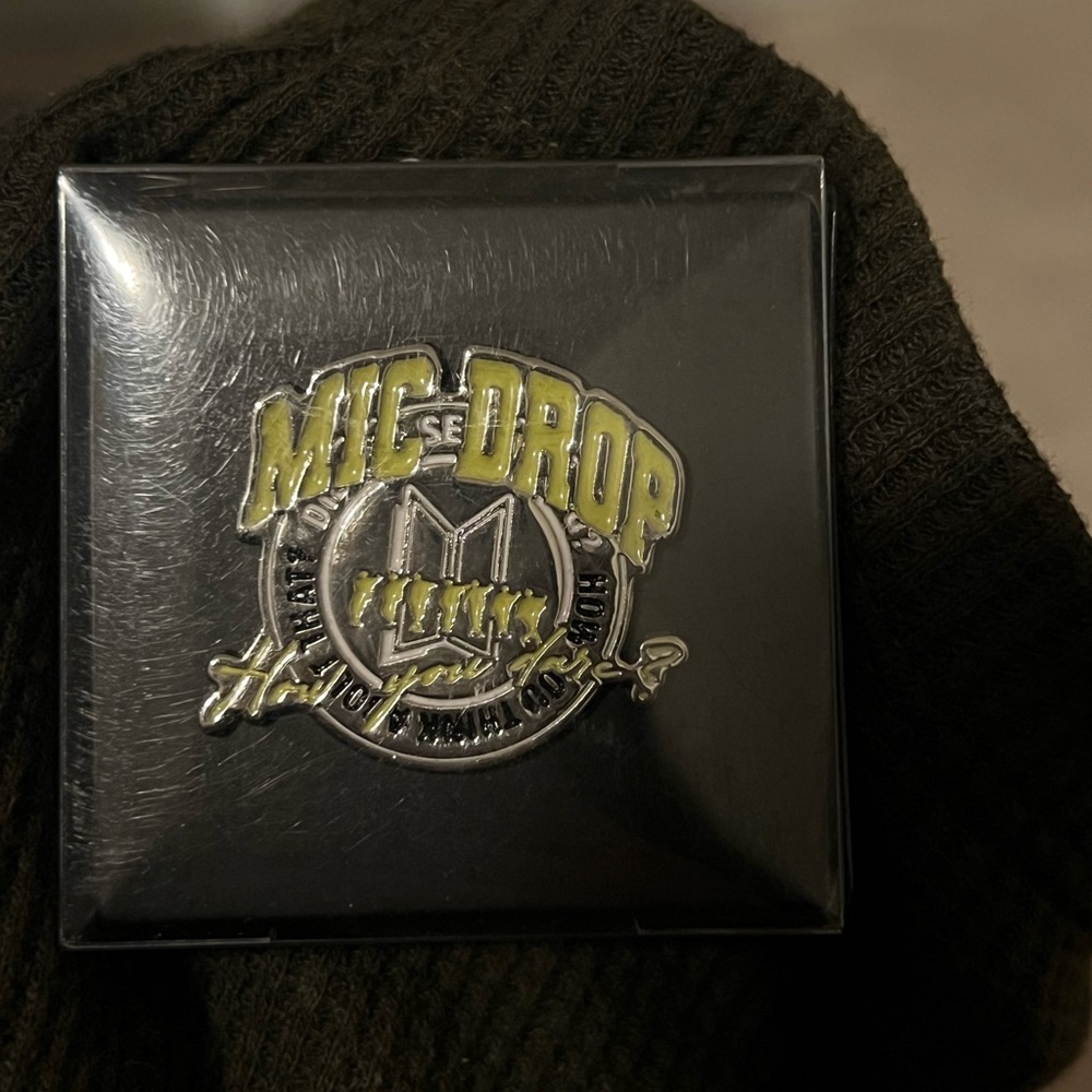 BTS - Varsity Badge 01 - Limited Edition